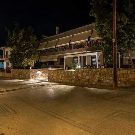 Old Nikiti's 3*