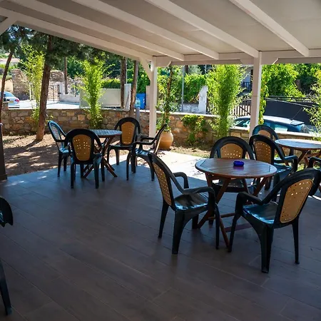 Old Nikiti's Ξενοδοχείο Νικήτη