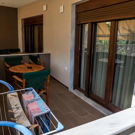 فندق Old Nikiti's نيكيتي