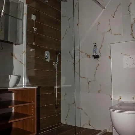 Old Nikiti's نيكيتي