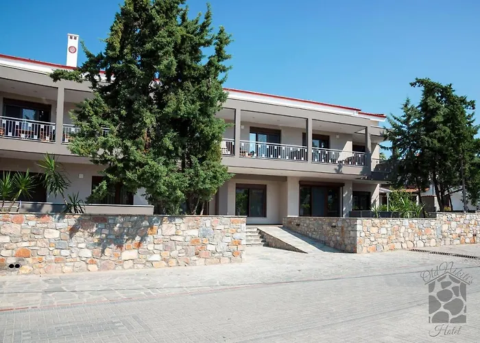 Hotel Old Nikiti's 2*